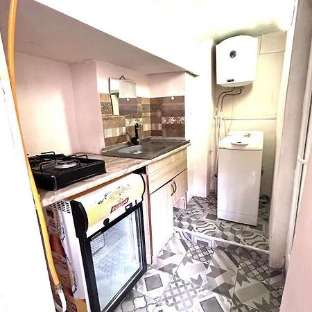 Booboo Flat In Italian Yard Apartment Tbilisi Exterior foto