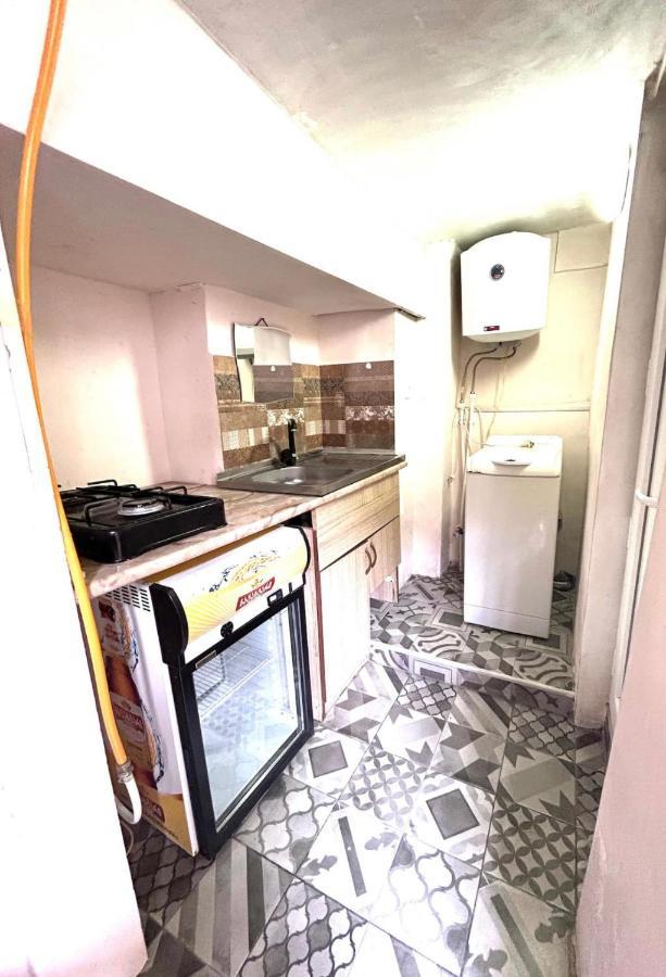 Booboo Flat In Italian Yard Apartment Tbilisi Exterior foto